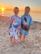 Load image into Gallery viewer, Kids Fish Hooded Towel - Coral Bay