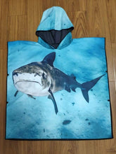 Load image into Gallery viewer, Kids Shark Hooded Towel - Coral Bay

